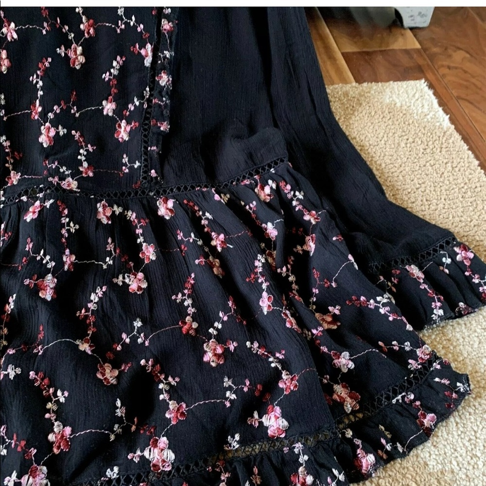 Top - Picture 3 of 5